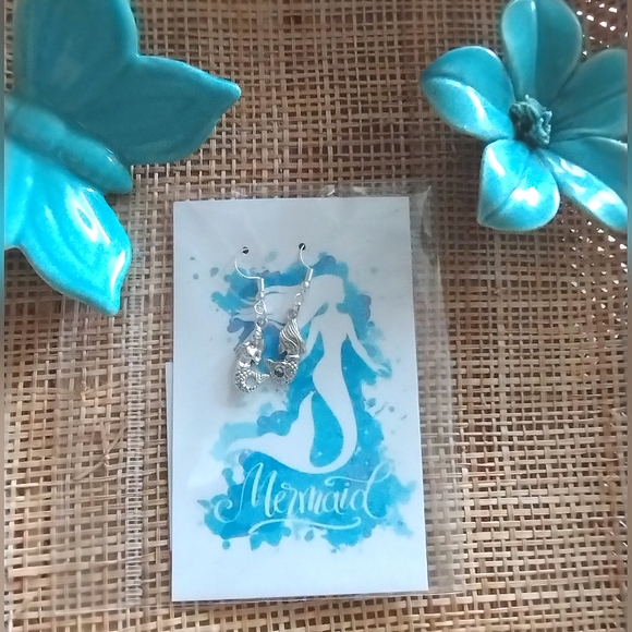New in package Mermaid Earrings - Picture 3 of 5